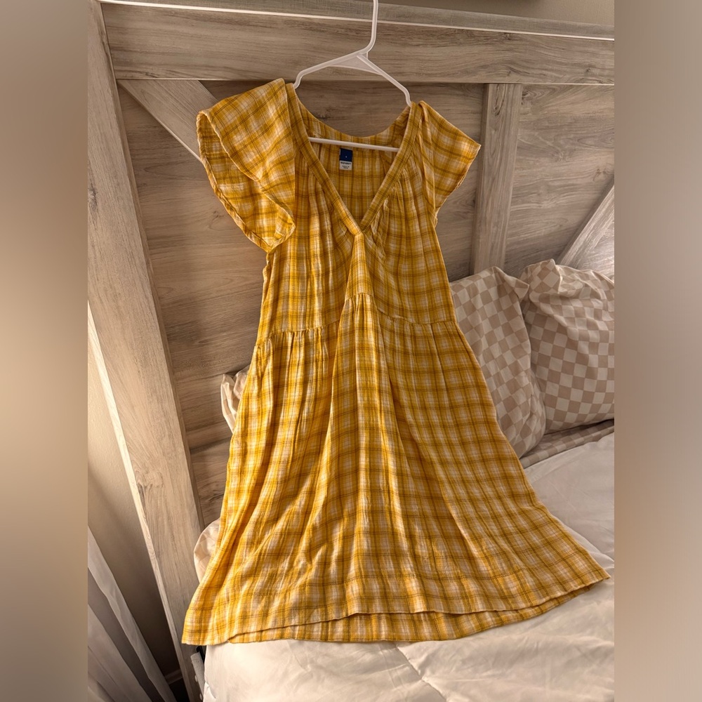 ✨🤍 NEVER BEEN WORN YELLOW OLD NAVY SUNDRESS SIZE SMALL